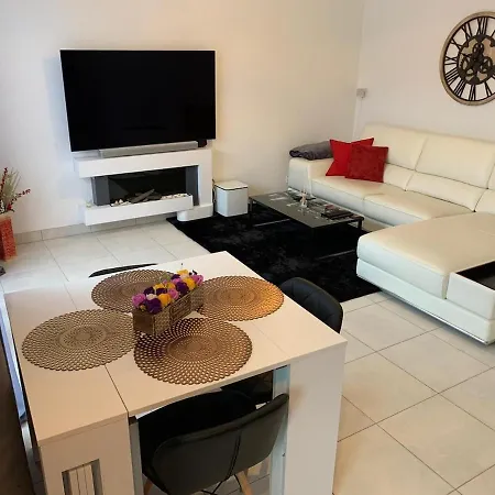 Disneyland Proche - F2 Cosy & Confort Apartment *